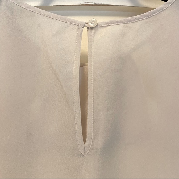 Blush Pink Shell With Cutouts - Picture 4 of 4